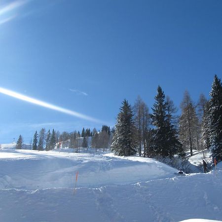 Hotel Loffele Weissbriach Exteriör bild