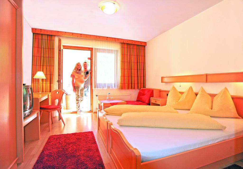 Hotel Loffele Weissbriach Rum bild
