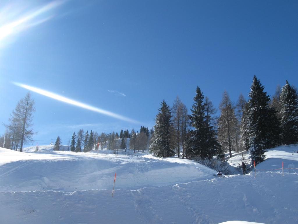 Hotel Loffele Weissbriach Exteriör bild